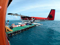 Isole Maldive isola di Madoogali atollo di Ari nord luglio 2003 by Raffaella&Mauro : piattaforma attracco idrovolante