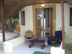 isole maldive fotografie informazioni consigli utili bathala resort isola di bathalaa atollo di ari nord by Claudia&Dario di www.tuttomaldive.it gruppo novembre 2006