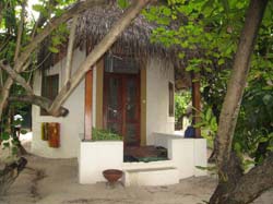 isole maldive fotografie informazioni consigli utili bathala resort isola di bathalaa atollo di ari nord by Claudia&Dario di www.tuttomaldive.it gruppo novembre 2006
