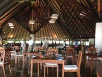 isole maldive foto informazioni consigli utili isole maldive coco palm resor isola di dhunikolhu atollo di baa by Claudia&Massimo dicembre 2004
