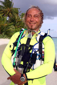 l'esperto sub di www.tuttomaldive.it : Enzo Spina istruttore subacqueo diving center e guida safari boat isole maldive