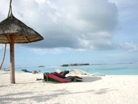 foto isole maldive dhonveli resort isola di kanu huraa atollo di male nord aprile 2004 by Fausto&Mary