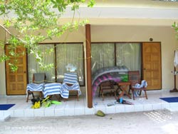 fotografie video informazioni notizie e consigli utili isole maldive eriyadu island resort isola di eriyadhoo atollo di male nord by Claudia&Dario di www.tuttomaldive.it gruppo luglio 2008