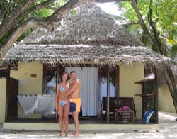 isole maldive fotografie video informazioni notizie e consigli utili moofushi resort isola di moofushi atollo di ari sud nel luglio 2007 by Paola Fabrizio con il gruppo tuttomaldive