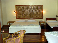 Isole Maldive Moofushi resort atollo di Ari sud by Claudia&Dario di www.tuttomaldive.it : interno bungalow