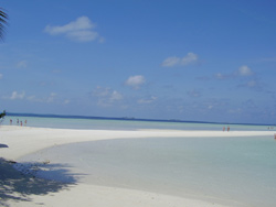 isole maldive fotografie video photo informazioni consigli utili ranveli village resort isola di viligilivaru atollo di ari sud nel febbraio 2008 racconto di Patrizia, Marco, Donata, Andrea (utente forum maldive PATRIZIA G)