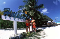 Isole Maldive resort Holiday Island isola di Dhiffushi atollo di Ari sud