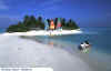 Foto / Photo / informazioni Maldive resort Holiday Island isola di Dhiffushi atollo di Ari sud by LastminuteMaldives