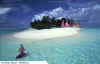 Foto / Photo / informazioni Maldive resort Holiday Island isola di Dhiffushi atollo di Ari sud by LastminuteMaldives