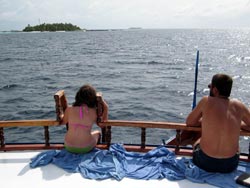 isole maldive fotografie informazioni consigli utili bathala resort isola di bathalaa atollo di ari nord by Claudia&Dario di www.tuttomaldive.it gruppo luglio 2006
