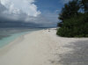isole maldive fotografie spiaggia nord-est informazioni consigli utili bathala resort isola di bathalaa atollo di ari nord by Claudia&Dario di www.tuttomaldive.it gruppo novembre 2006