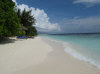 isole maldive fotografie spiaggia sud-est informazioni consigli utili bathala resort isola di bathalaa atollo di ari nord by Claudia&Dario di www.tuttomaldive.it gruppo novembre 2006