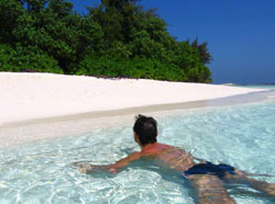 isole maldive fotografie dell'isola di bathala informazioni consigli utili bathala resort isola di bathalaa atollo di ari nord nel dicembre 2006 by Antonella e Antonio utente forum maldive antonella1969me