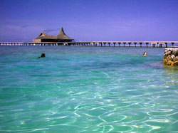 fotografie video informazioni consigli utili offerte viaggio isole maldive bodu huraa island resort isola di boduhuraa atollo di male sud  luglio 2007 Luciano Francesca Silvia Giulia