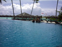 fotografie video informazioni consigli utili offerte viaggio isole maldive bodu huraa island resort isola di boduhuraa atollo di male sud  luglio 2007 Luciano Francesca Silvia Giulia