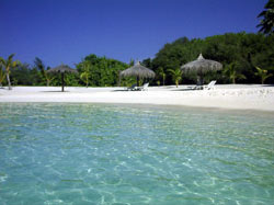 fotografie video informazioni consigli utili offerte viaggio isole maldive bodu huraa island resort isola di boduhuraa atollo di male sud  luglio 2007 Luciano Francesca Silvia Giulia