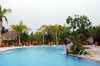 foto gallery piscina e tennis informazioni consigli utili isole maldive dhonveli resort isola di kanu huraa atollo di male nord maggio 2004 by Claudia&Dario di www.tuttomaldive.it