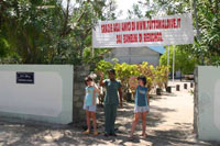 isole maldive iniziativa benifica un sorriso per le maldive distribuzione dei fondi raccolti in favore delle popolazioni delle maldive dopo il maremoto (tsunami)
