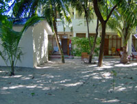 isole maldive le lamentele, disguidi, disservizi e i reclami dei disagi subiti da Sergio, Patrizia&C nei confronti del tour operator i viaggi di atlantide per i disagi e i disservizi subiti per il soggiorno prenotato e confermato al vilamendhoo resort isola di vilamendhu atollo di ari sud nel marzo 2008 ma finito al eriyadu island resort isola di eriyadhoo atollo di male nord