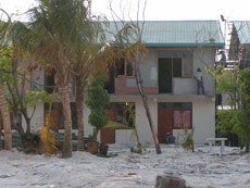isole maldive le lamentele, disguidi, disservizi e i reclami dei disagi subito da Alessandro in occasione del viaggio all' olhuveli resort isola di olhuveli nel febbraio 2006