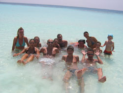 pubblichiamo l'email di commento di marco e barbara alle lamentele  di claudio&mary&mirko nei confronti del tour operator hotelpan (tclub) per i disagi e i disservizi subiti  durante il viaggio  al maafushivaru island resort  isola di maafushivaru atollo di ari nel gennaio 2008