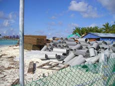 fotografie delle lamentele di Tiziana&Luca nei confronti del tour operator sprintours per i disagi e i disservizi subiti in occasione del viaggio al vilu reef resort isola di meedhuffushi atollo di sud nilandhoo nel settembre 2004