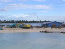 isole maldive le foto dei lavori al vilu reef resort isola di meedhuffushi 2004 by http://people.freenet.de/creativework/