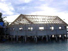 isole maldive le foto dei lavori al vilu reef resort isola di meedhuffushi 2004 by http://people.freenet.de/creativework/