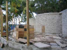 isole maldive le foto dei lavori al vilu reef resort isola di meedhuffushi 2004 by http://people.freenet.de/creativework/