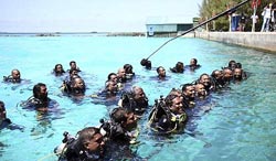 notizie e news isole maldive grande novit TuttoMaldive: clima il governo maldiviano si riunisce sott'acqua e manda sos a tutto il mondo per innalzamento del livello dei mari