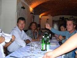 primo raduno degli amici di www.tuttomaldive.it con serata trascorsa a mangiare, bere e a parlare di viaggi alle isole maldive