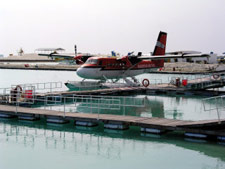 isole maldive : idrovolanti usati alle maldive per i trasporti interni