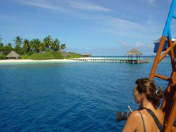 isole maldive fotografie informazioni isola di madoogali atollo di ari nord by Gabriela&Bruno agosto 2005