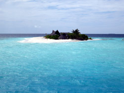 isole maldive fotografie informazioni consigli utili moofushi resort isola di moofushi atollo di ari sud by Claudia&Dario di www.tuttomaldive.it gruppo luglio 2006