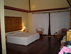 isole maldive foto informazioni consigli utili moofushi resort isola di moofushi atollo di ari sud by Silvia e Marco nel dicembre 2005