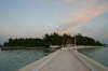 foto gallery pontile nika island resort isole maldive foto informazioni isola di kudafolhudhoo atollo di ari nord by Claudia&Dario di www.tuttomaldive.it