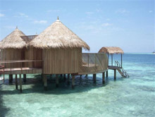 nika island resort isole maldive foto photo informazioni isola di kudafolhudhoo atollo di ari nord by Michela&Dariorei novembre 2005